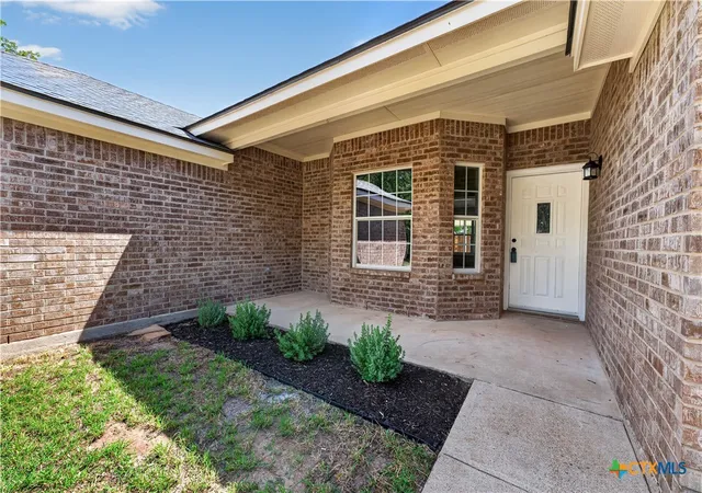 Photo 3 of Single family home for sale at 57 Bluebonnet Loop, Belton, TX 76513 | MLS# 623141 | Listing updated on 2026-09-29