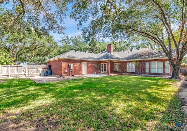 Photo 4 of Single family home for sale at 107 Tournament Dr, Victoria, TX 77904 | MLS# 622532 | Listing updated on 2026-09-11