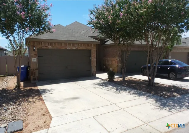 Photo 2 of Multi family home for sale at 706 & 708 Saengerhalle Rd, New Braunfels, TX 78130 | MLS# 623304 | Listing updated on 2026-09-17