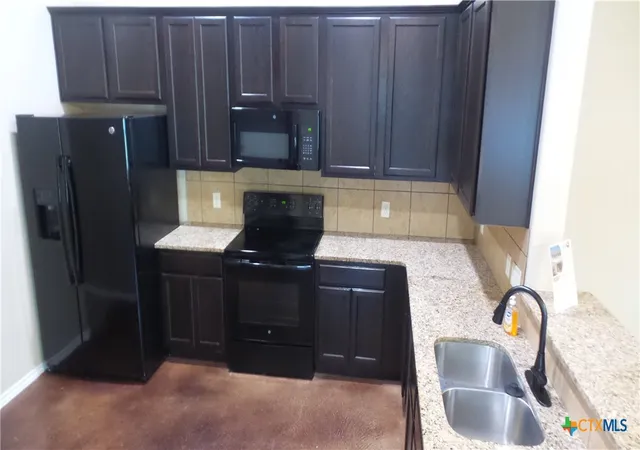 Photo 4 of House for sale at 706 & 708 Saengerhalle Rd, New Braunfels, TX 78130 | MLS# 623304 | Listing updated on 2026-09-17