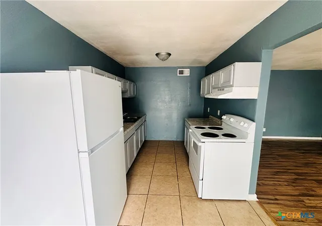 Photo 2 of House for sale at 407 W Avenue E, Killeen, TX 76541 | MLS# 623315 | Listing updated on 2026-08-21