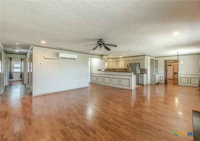 Photo 3 of Single family home for sale at 26 S Cliffwood Cir, Belton, TX 76513 | MLS# 623128 | Listing updated on 2026-09-10
