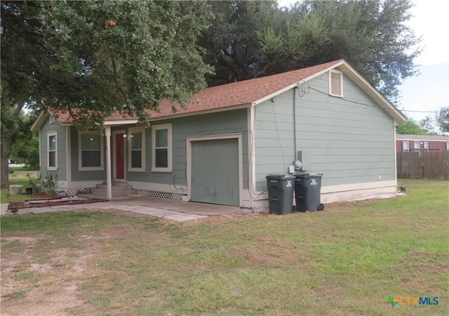 Photo 2 of Single family home for sale at 301 & 301a Colorado, Edna, TX 77957 | MLS# 623294 | Listing updated on 2026-08-22