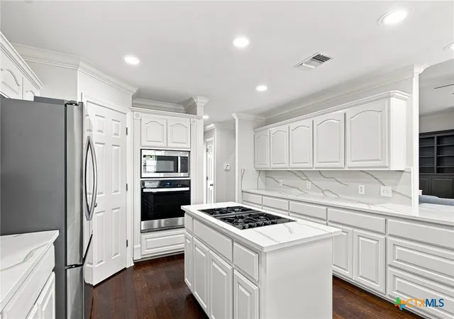 Photo 2 of Single family home for sale at 202 Ridge Vw, Victoria, TX 77904 | MLS# 621551 | Listing updated on 2026-08-22