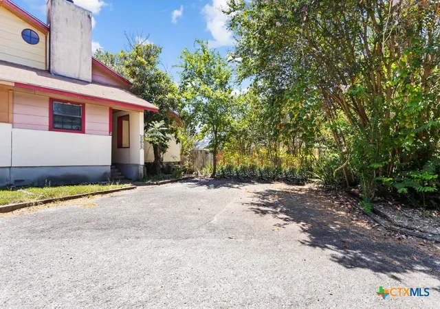 Photo 2 of Townhouse for sale at 1203 Hazelton St #B, San Marcos, TX 78666 | MLS# 623362 | Listing updated on 2026-09-19