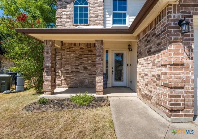 Photo 2 of Sale Pending at 610 Mesquite Cir, Copperas Cove, TX 76522 | MLS# 623309 | Listing updated on 2026-09-10