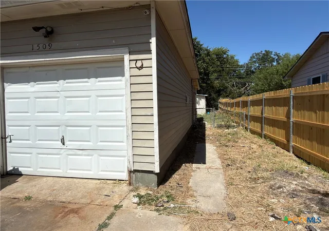 Photo 2 of Single family home for sale at 1509 N W S Young Dr, Killeen, TX 76543 | MLS# 623375 | Listing updated on 2026-08-21