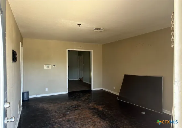 Photo 3 of Single family home for sale at 1509 N W S Young Dr, Killeen, TX 76543 | MLS# 623375 | Listing updated on 2026-08-21
