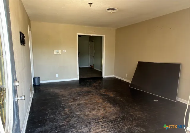 Photo 4 of Single family home for sale at 1509 N W S Young Dr, Killeen, TX 76543 | MLS# 623375 | Listing updated on 2026-08-21