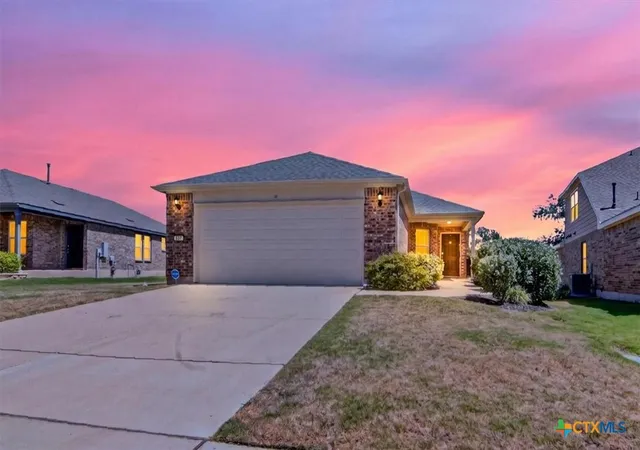 Photo 2 of Sale Pending at 535 Rockport St, Georgetown, TX 78633 | MLS# 623288 | Listing updated on 2026-09-01