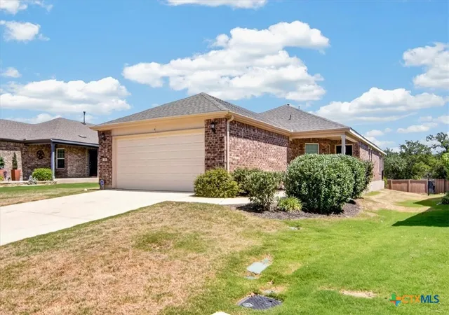 Photo 3 of Sale Pending at 535 Rockport St, Georgetown, TX 78633 | MLS# 623288 | Listing updated on 2026-09-01