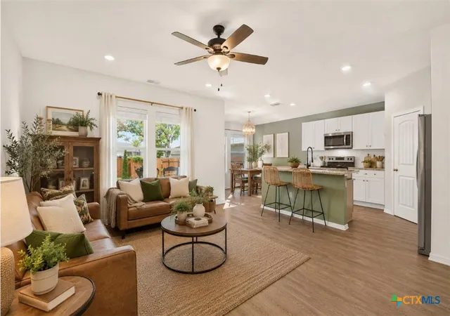 Photo 4 of Single family home for sale at 557 Chaco Loop, Seguin, TX 78155 | MLS# 623227 | Listing updated on 2026-10-07
