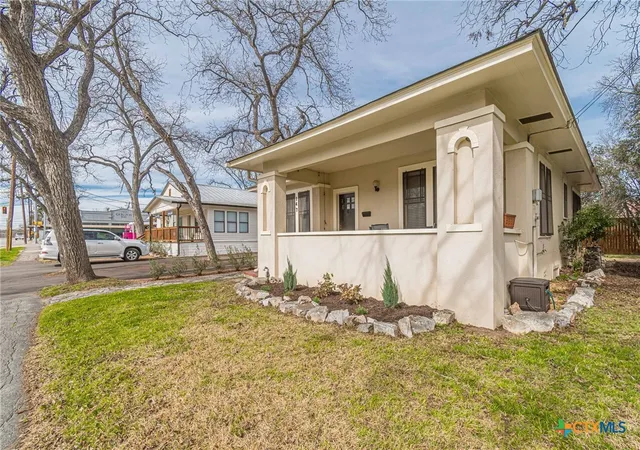 Photo 3 of Single family home for sale at 147 S Academy Ave, New Braunfels, TX 78130 | MLS# 623339 | Listing updated on 2026-09-03