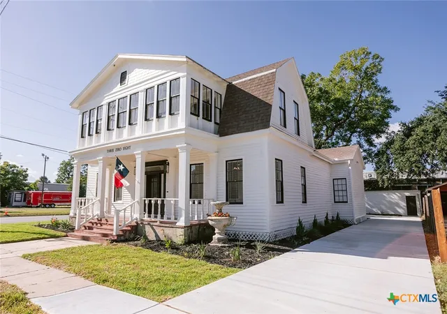 Photo 2 of Single family home for sale at 308 W Stayton Ave, Victoria, TX 77901 | MLS# 622998 | Listing updated on 2026-09-16