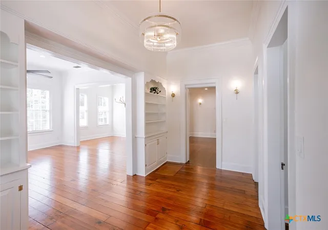 Photo 3 of Single family home for sale at 308 W Stayton Ave, Victoria, TX 77901 | MLS# 622998 | Listing updated on 2026-09-16