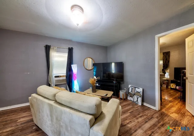 Photo 3 of House for sale at 504 Shannon Ave #502, Seguin, TX 78155 | MLS# 623397 | Listing updated on 2026-10-07