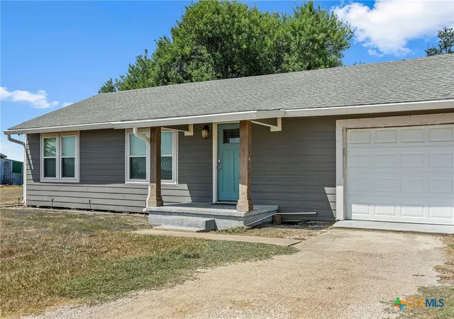 Photo 3 of Single family home for sale at 532 County Road 311, Port Lavaca, TX 77979 | MLS# 623422 | Listing updated on 2026-10-05