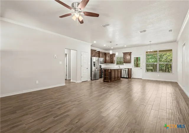Photo 4 of Single family home for sale at 46 Bluebonnet Dr, Belton, TX 76513 | MLS# 622518 | Listing updated on 2026-09-23