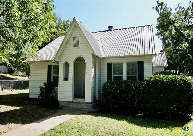 Photo 2 of Single family home for sale at 1108 Reilley, Goldthwaite, TX 76844 | MLS# 623453 | Listing updated on 2026-08-24
