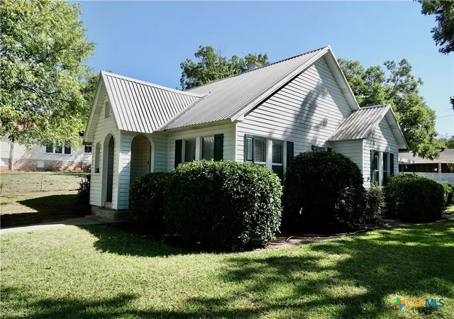 Photo 3 of Single family home for sale at 1108 Reilley, Goldthwaite, TX 76844 | MLS# 623453 | Listing updated on 2026-08-24