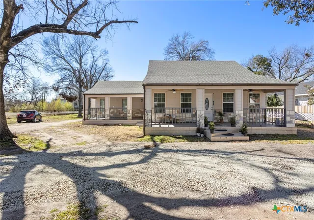 Photo 2 of Single family home for sale at 811 Ward St, Marlin, TX 76661 | MLS# 622826 | Listing updated on 2026-08-25