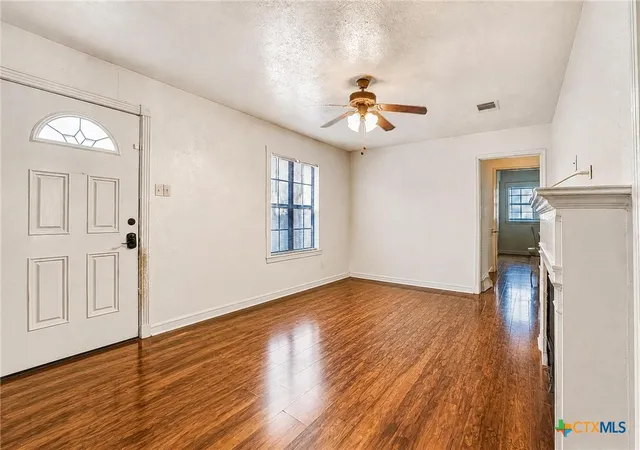 Photo 3 of Single family home for sale at 810 N 8Th St, Temple, TX 76501 | MLS# 623031 | Listing updated on 2026-09-24