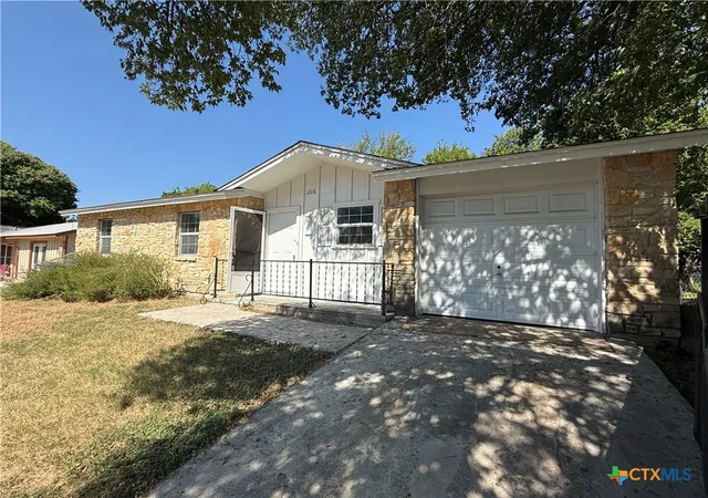 Photo 3 of Single family home for sale at 1208 S 19Th St, Copperas Cove, TX 76522 | MLS# 623469 | Listing updated on 2026-09-26