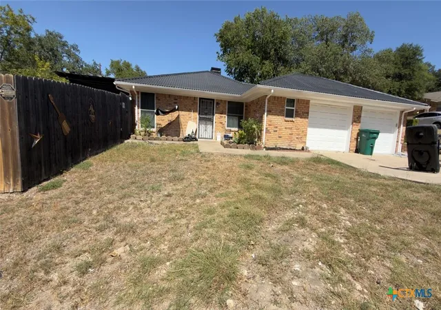 Photo 2 of Single family home for sale at 826 Cliffside Dr, Harker Heights, TX 76548 | MLS# 623481 | Listing updated on 2026-09-23