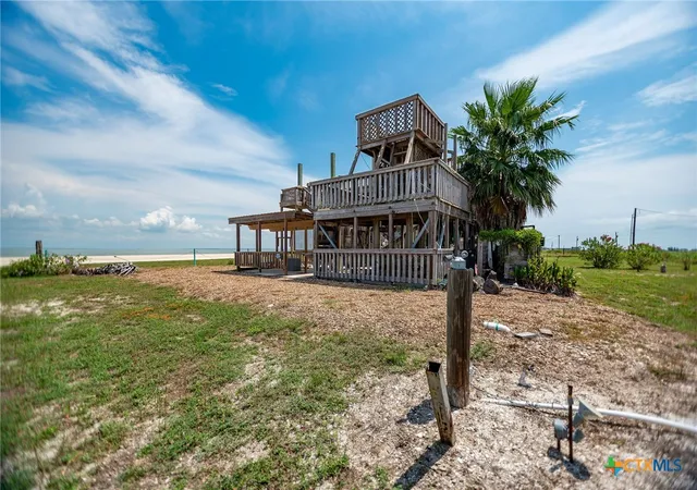 Photo 3 of Land for sale at 703 N Ocean Dr, Port Lavaca, TX 77979 | MLS# 623515 | Listing updated on 2026-09-08