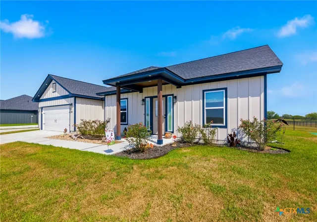 Photo 2 of Single family home for sale at 297 Whitetail Ln, Victoria, TX 77905 | MLS# 623455 | Listing updated on 2026-08-30