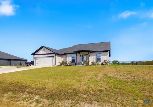 Photo 3 of Single family home for sale at 297 Whitetail Ln, Victoria, TX 77905 | MLS# 623455 | Listing updated on 2026-08-30