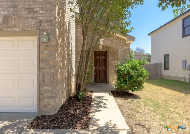 Photo 3 of Single family home for sale at 1053 Tumbleweed Trl Trl, Temple, TX 76502 | MLS# 623534 | Listing updated on 2026-10-03