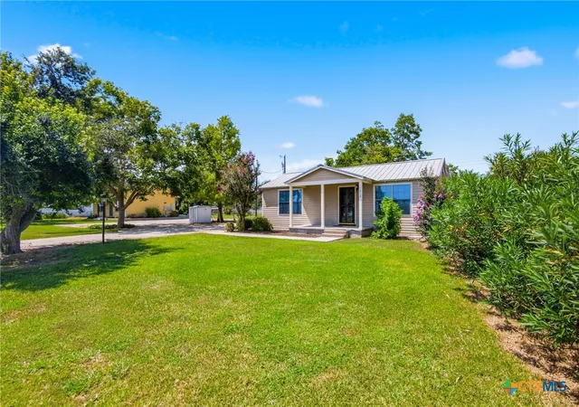 Photo 2 of Single family home for sale at 7214 State Hwy 185, Victoria, TX 77905 | MLS# 623490 | Listing updated on 2026-08-25