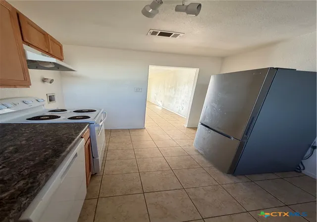 Photo 3 of Townhouse for sale at 801 Stetson Ave #803, Killeen, TX 76543 | MLS# 623545 | Listing updated on 2026-08-26