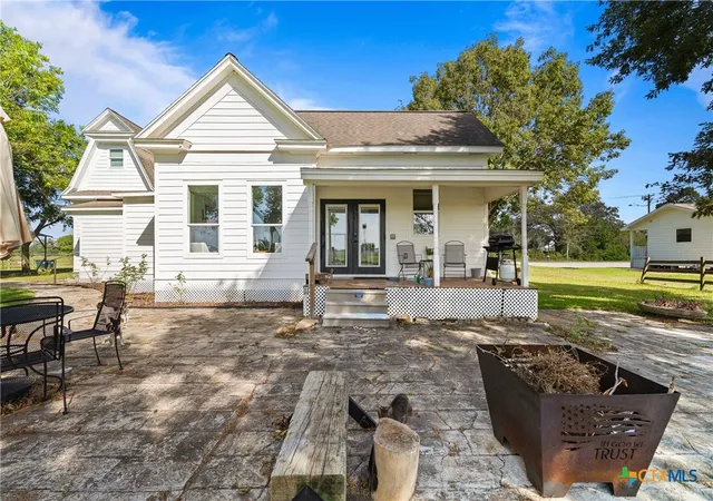 Photo 3 of Single family home for sale at 701 S Gilbert Rd, Edna, TX 77957 | MLS# 623255 | Listing updated on 2026-08-25