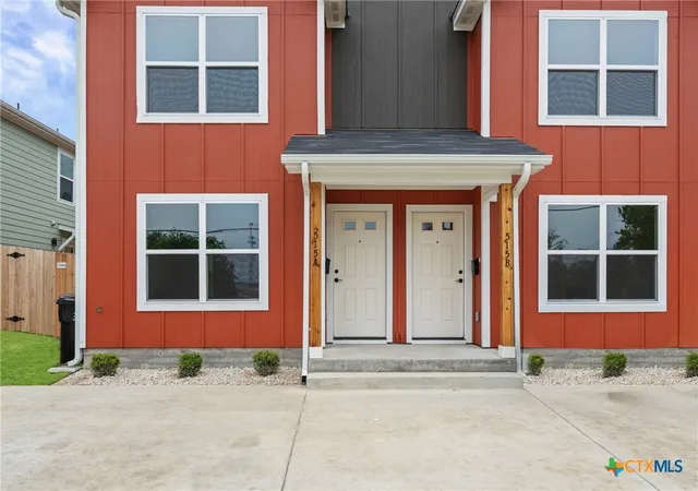 Photo 3 of Townhouse for sale at 905 S 2nd St, Temple, TX 76504 | MLS# 623617 | Listing updated on 2026-08-26