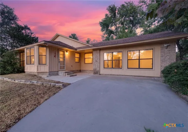 Photo 2 of Single family home for sale at 114 Wind Ridge Dr, Harker Heights, TX 76548 | MLS# 623337 | Listing updated on 2026-08-26