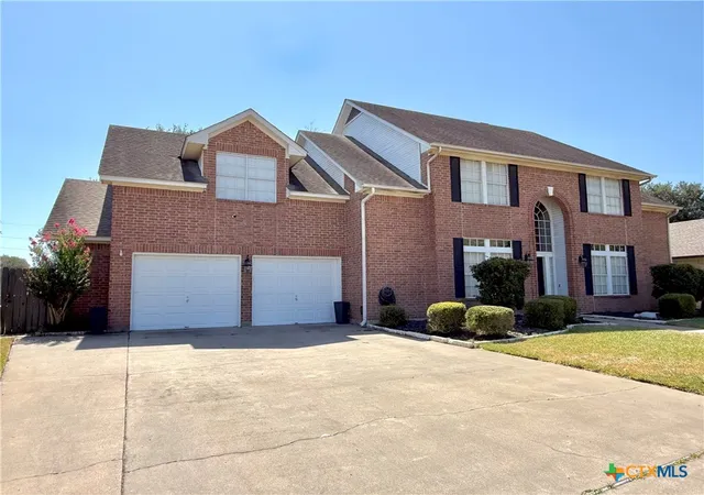 Photo 3 of Single family home for sale at 311 Charleston Dr, Victoria, TX 77904 | MLS# 623640 | Listing updated on 2026-08-26