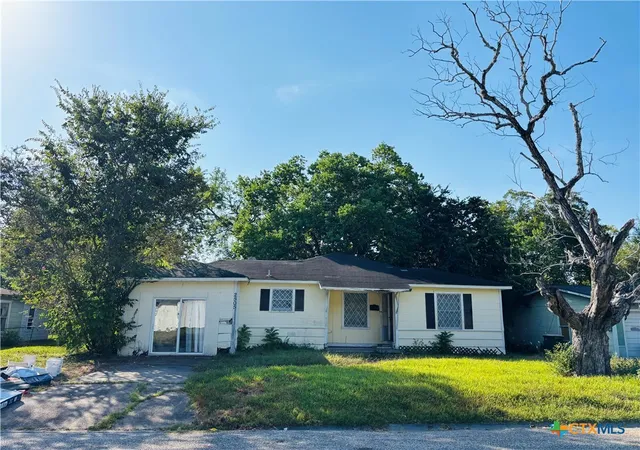 Photo 1 of Single family home for sale at 2505 Cardinal St, Victoria, TX 77901 | MLS# 623655 | Listing updated on 2026-09-15