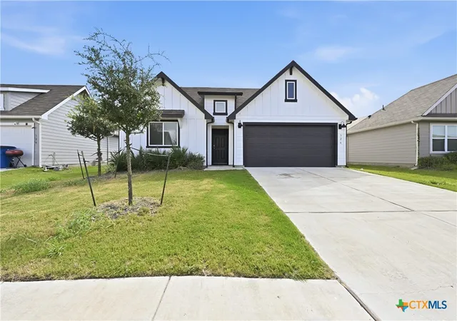 Photo 2 of Single family home for sale at 326 N Richland Dr, Lockhart, TX 78644 | MLS# 623673 | Listing updated on 2026-09-02