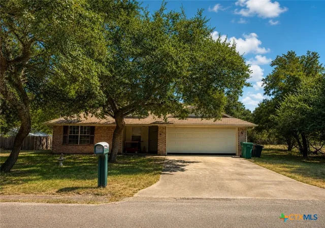 Photo 1 of Single family home for sale at 5 Willow Run Dr, Belton, TX 76513 | MLS# 623180 | Listing updated on 2026-08-29