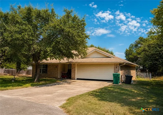 Photo 2 of Single family home for sale at 5 Willow Run Dr, Belton, TX 76513 | MLS# 623180 | Listing updated on 2026-08-29