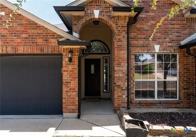 Photo 2 of Single family home for sale at 6104 Charlotte Ln, Killeen, TX 76542 | MLS# 623739 | Listing updated on 2026-08-27