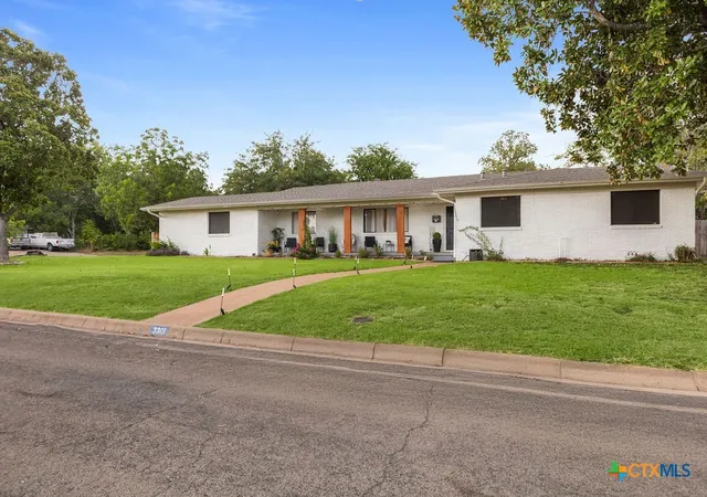 Photo 2 of Single family home for sale at 3301 Lake Ann Ave, Killeen, TX 76543 | MLS# 623618 | Listing updated on 2026-09-12