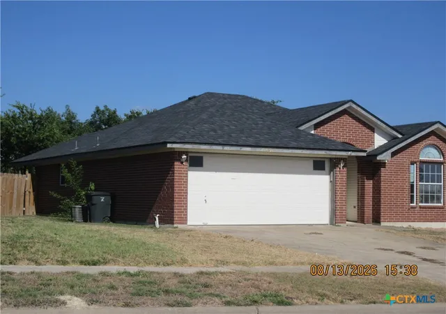 Photo 2 of Single family home for sale at 3825 Oak Valley Dr, Killeen, TX 76542 | MLS# 623753 | Listing updated on 2026-08-28