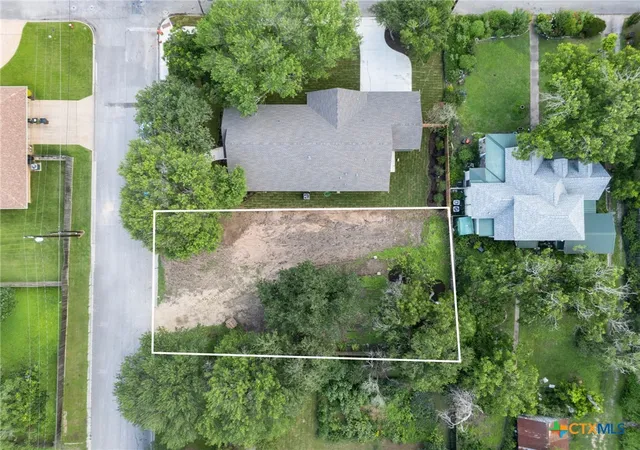 Land for sale at 610 Cibilo St, Lockhart, TX 78644 | MLS# 623761