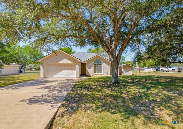 Photo 3 of Single family home for sale at 119 Elaine St, Victoria, TX 77904 | MLS# 623668 | Listing updated on 2026-09-07