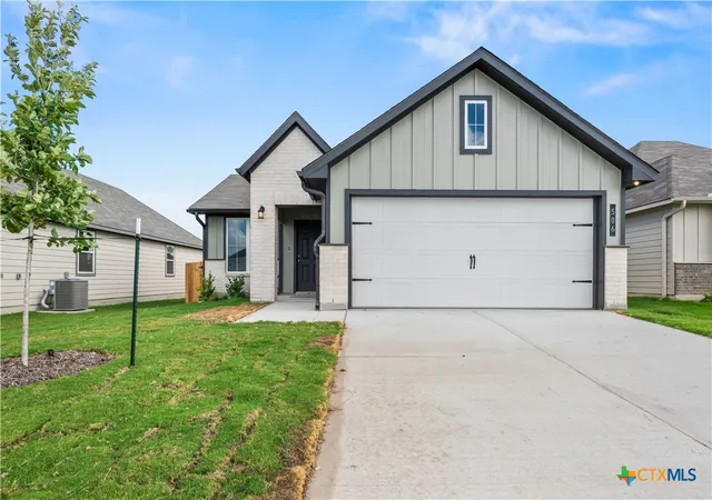 Single family home for sale at 506 University Ave, Troy, TX 76579 | MLS# 623767