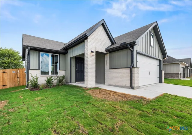 Photo 2 of Single family home for sale at 506 University Ave, Troy, TX 76579 | MLS# 623767 | Listing updated on 2026-09-15