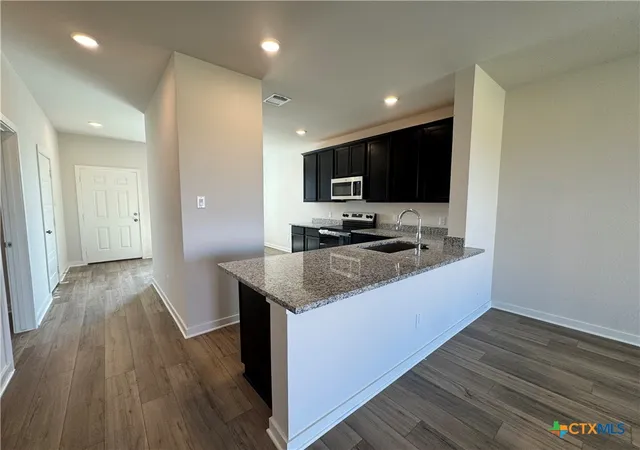 Photo 3 of Sale Pending at 429 Presley Dr, Killeen, TX 76542 | MLS# 623777 | Listing updated on 2026-09-11